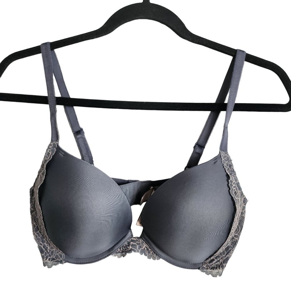 Victoria’s Secret Women’s Dream Angles Push Up Bras Size 34D